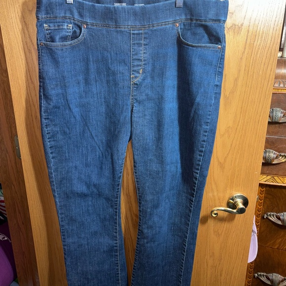 Signature by Levi Strauss Dark Blue Women's Jeggings - Picture 1 of 5